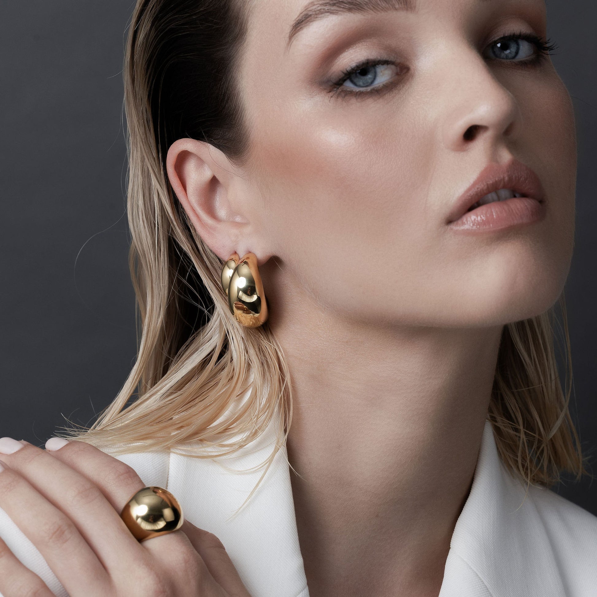 Dynamic Large Hoop Earrings in 14k gold-plated stainless steel | Silk & Steel Jewellery