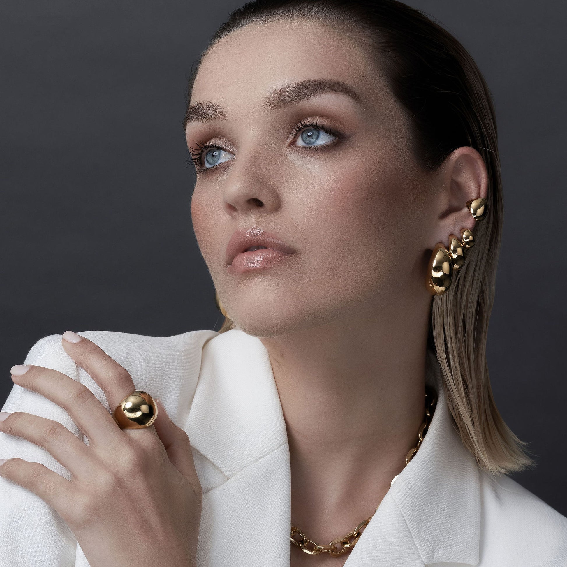 Dynamic Hoop Earrings in 14k gold-plated stainless steel | Silk & Steel Jewellery