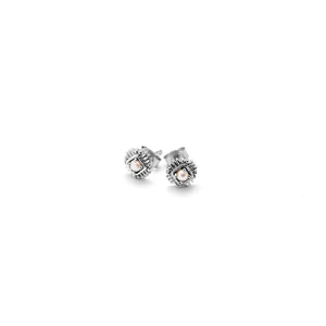 Silk & Steel Jewellery Petite Perle Stud Earrings – Pearl + Silver
