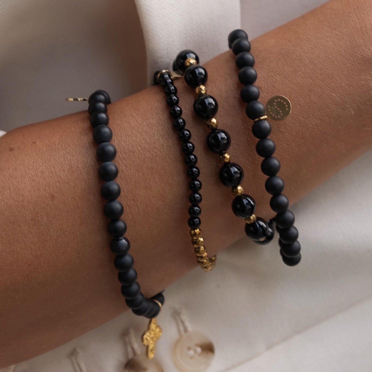 Silk & Steel Jewellery Aurora Bracelet Black Onyx + Gold