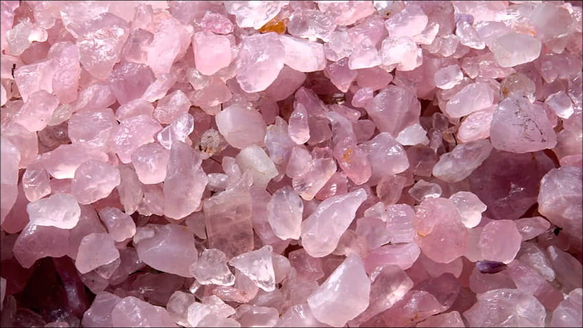 A Closer Look at the Rose Quartz Gemstone
