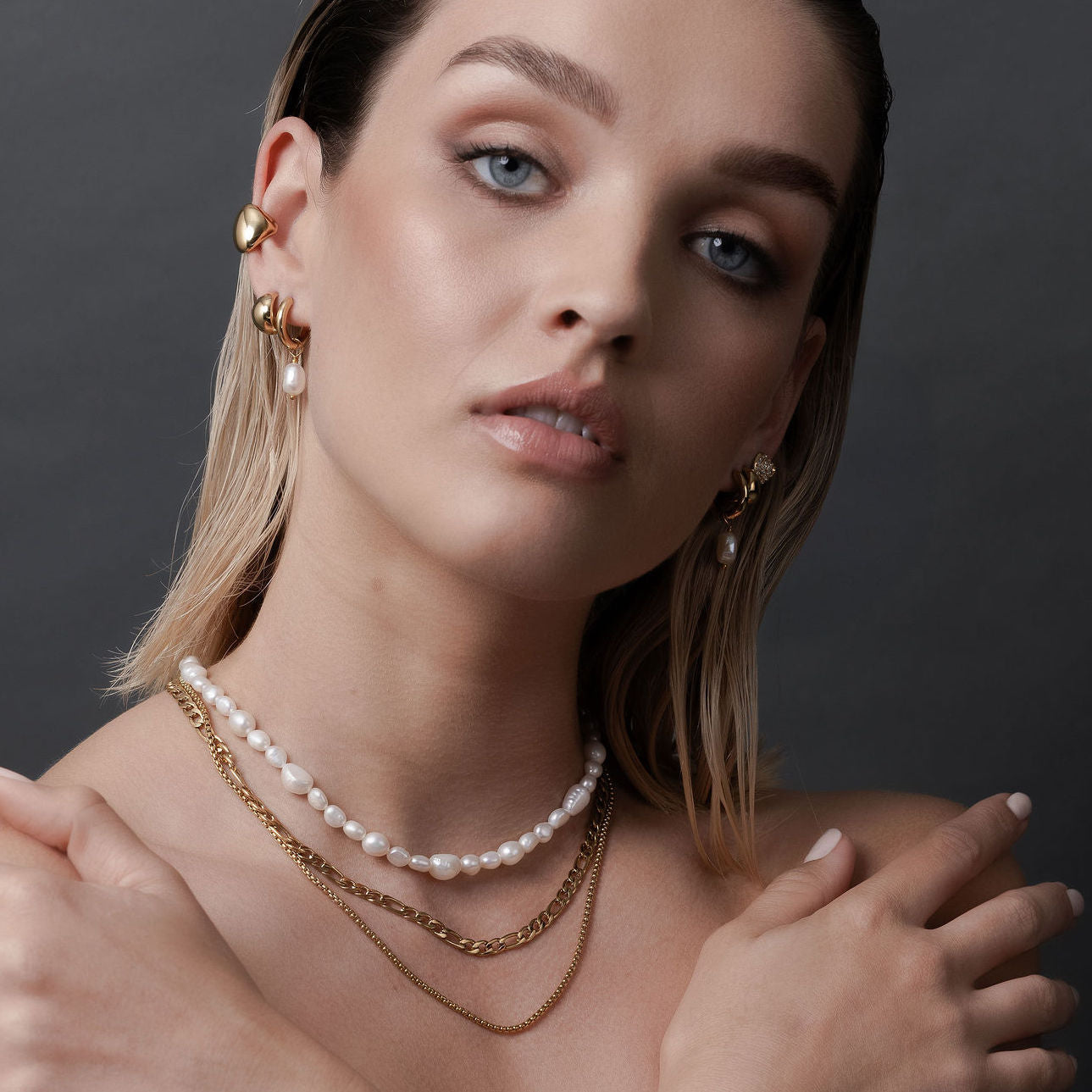 Allure Necklace and Allure Hoop Earrings in 14k gold-plated stainless steel with freshwater pearls | Silk & Steel Jewellery