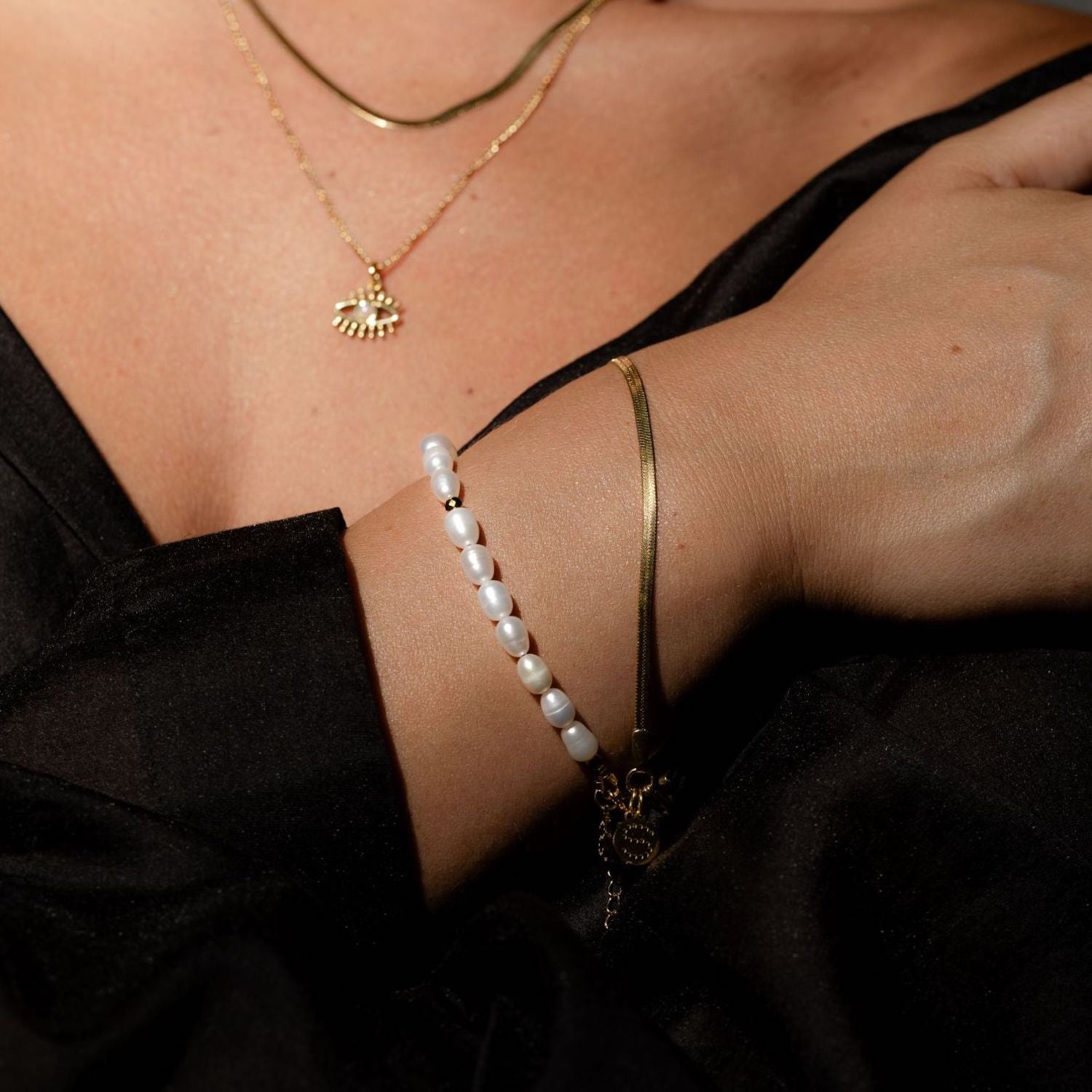 Silk & Steel Celine bracelet with silver hematite beads and freshwater pearls