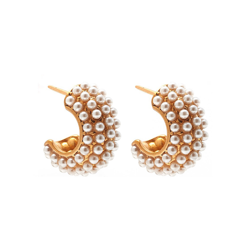 Silk & Steel Amara hoop earrings with pearls in 14k gold-plated stainless steel.