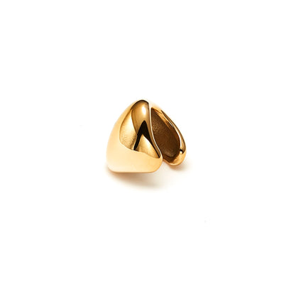 Dynamic Chunky Ear Cuff in 14k gold-plated stainless steel | Silk & Steel Jewellery