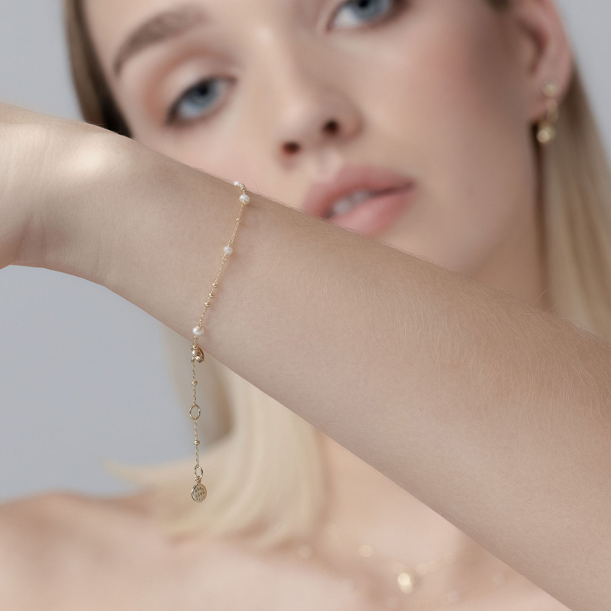 Superfine Dotty Bracelet in sterling silver with freshwater pearls