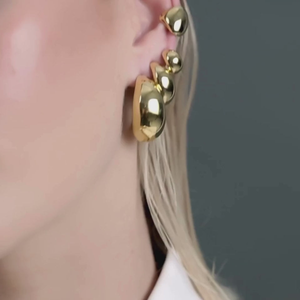 Dynamic Medium Hoop Earrings Gold