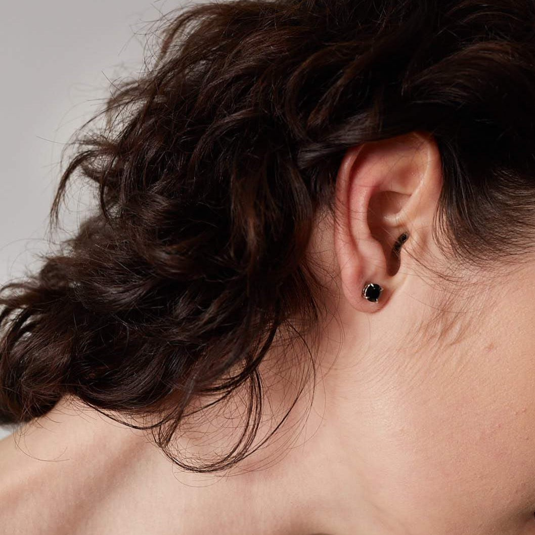 Silk & Steel Nostalgia Stud earrings black spinel silver