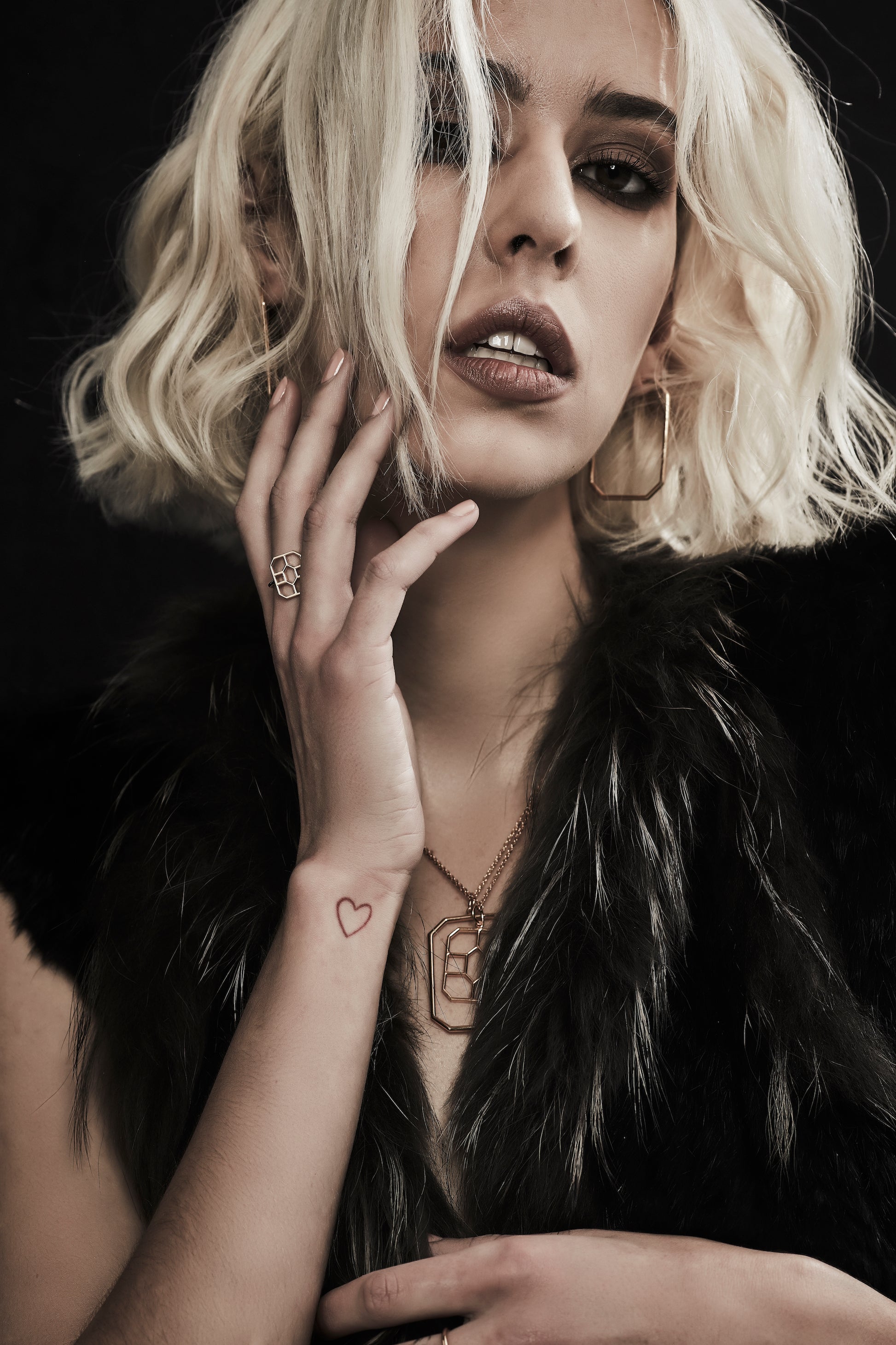 Silk & Steel Jewellery Silver Frame Necklace Haveli Collection 