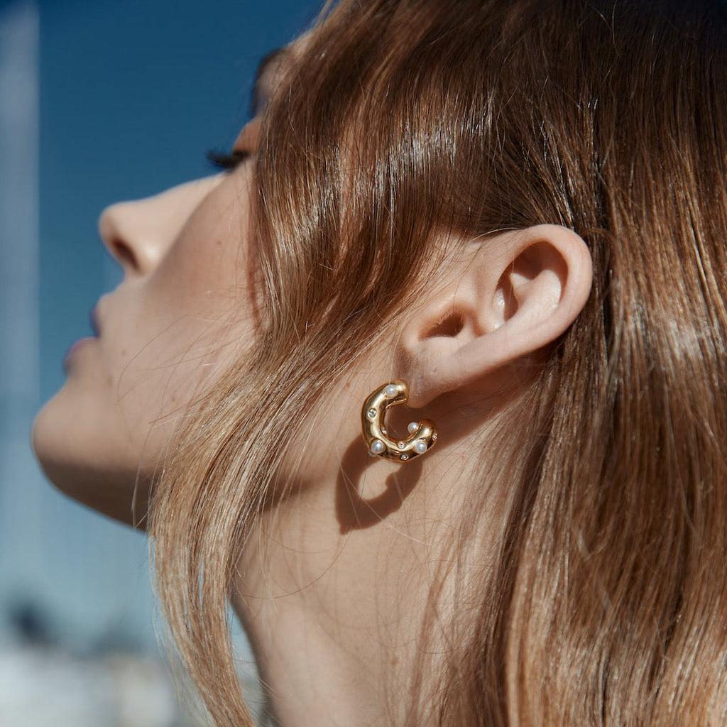 Silk & Steel Jewellery Palermo Hoop Earrings Pearl + Silver