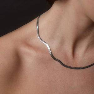 Silk & Steel Silky Herringbone necklace gold